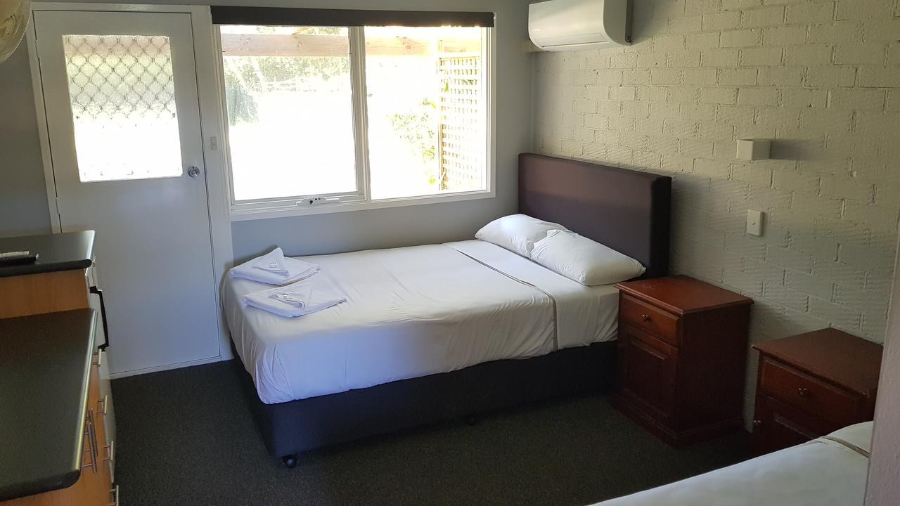Bateau Bay Hotel Exterior foto